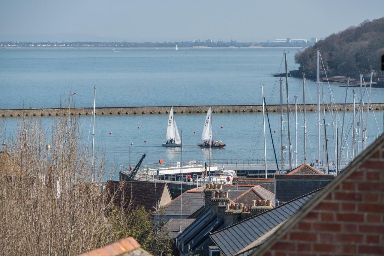 Blue Winds And Waves Lejlighed Cowes  Eksteriør billede